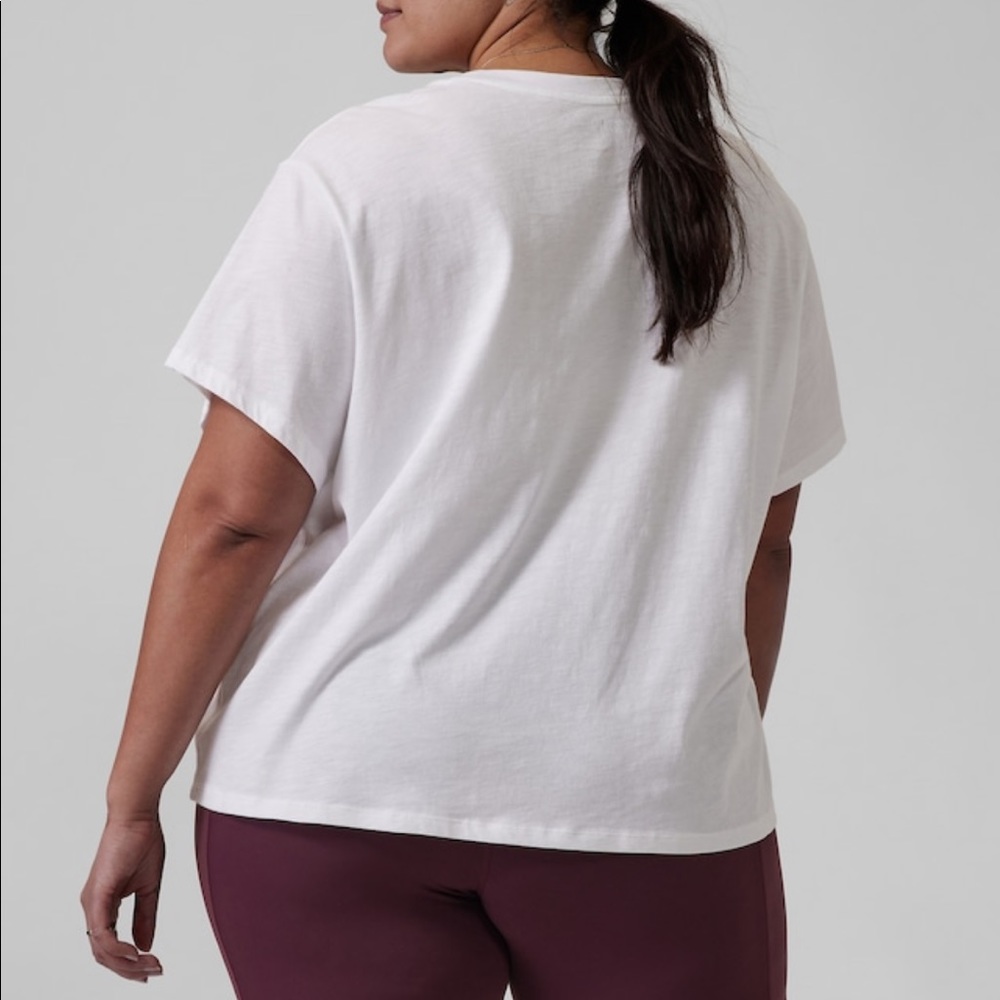 Athleta Daily Relaxed Artist Graphic Tee 1X NEW - Picture 2 of 4
